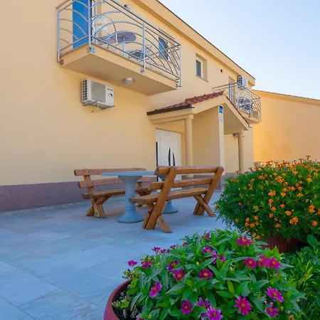 Cozy In With Kitchen *